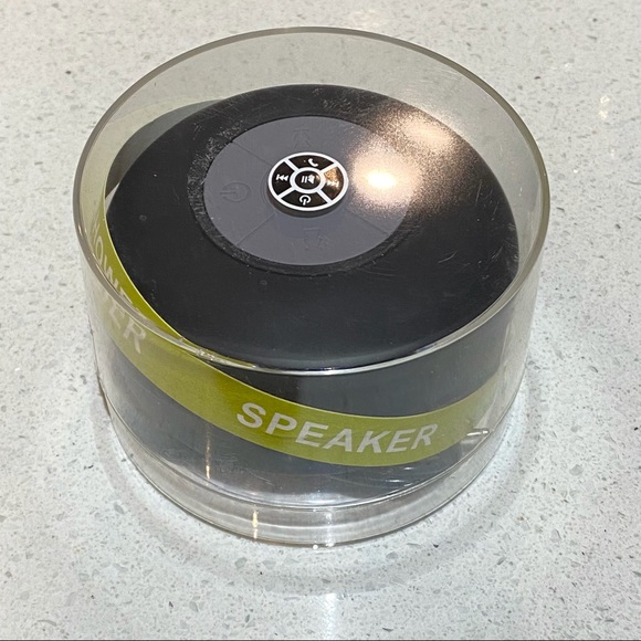 NWOT BLUETOOTH SHOWER SPEAKER WATERPROOF - Picture 2 of 4